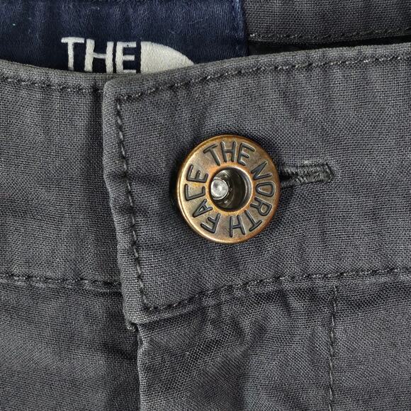 THE NORTH FACE MEN'S CHARCOAL ZIPPER LEG POCKET GRAY 8" SHORTS – SIZE 36 - Picture 3 of 13